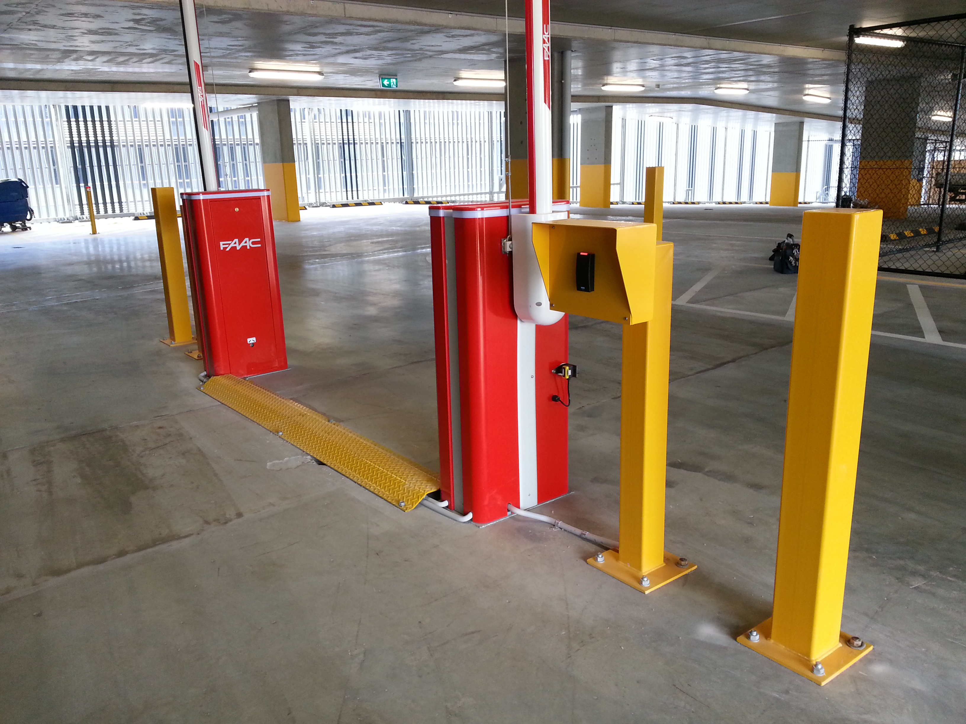 Entry Exit Boom Gates With Access Control System Nexus 3 Business