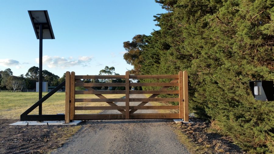 HHCS Timber Gate 1