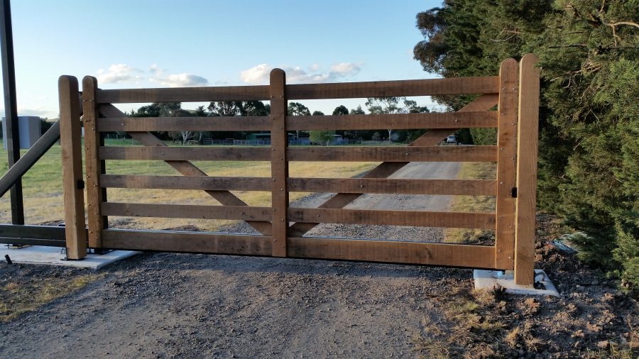 HHCS Timber Gate 2